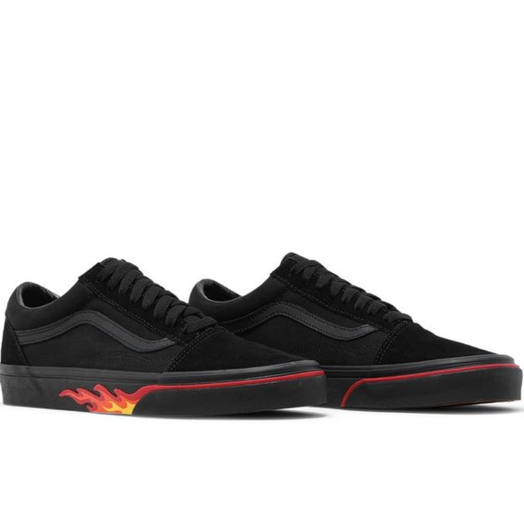 Vans Men’s Old Skool
(Flame Wall) Black/Black
VN0A38G1Q8Q
Sneakers - Picture 2 of 16